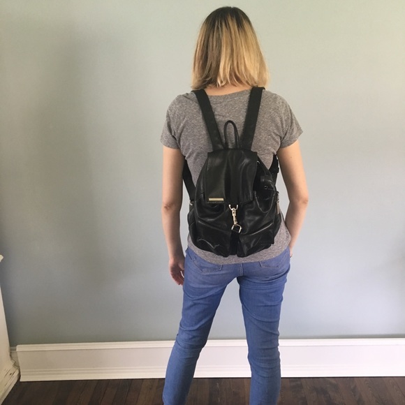 Perlina Black Leather Backpack - Picture 4 of 4